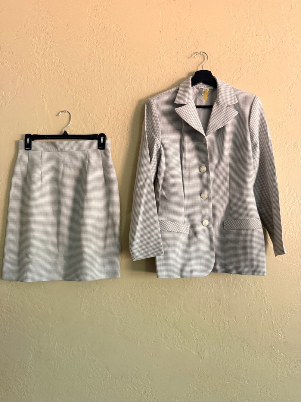 Vintage Women's Light Gray Check Blazer & Skirt Set